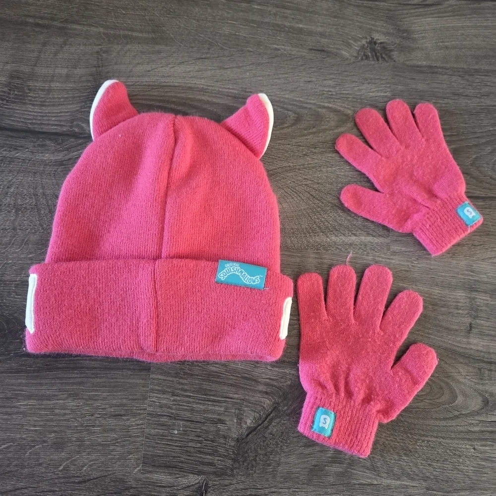 Squishmallows FiFi The Fox Hat & Gloves Set